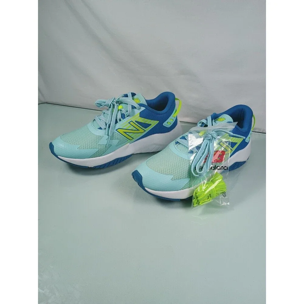 New Balance product pair